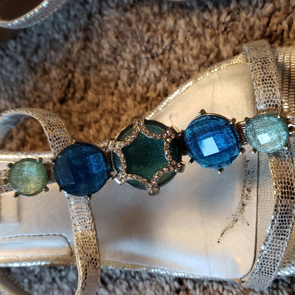 Silver jeweled low wedge whbm sandals sz 10 'Nezhra' - Picture 6 of 9